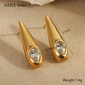 Boucles d'oreilles puces en acier inoxydable serties de zirconiums cubiques transparents., larme