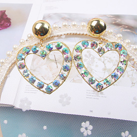Retro Fashion Golden Heart Earrings Hollow Heart Diamond Earrings