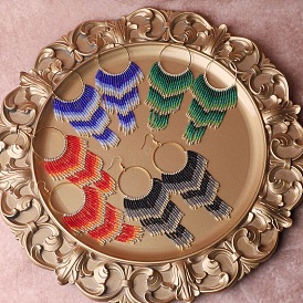 Серьги-кольца с кисточками из сплава стеклянных бусин, золотые