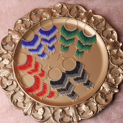 Серьги-кольца с кисточками из сплава стеклянных бусин, золотые