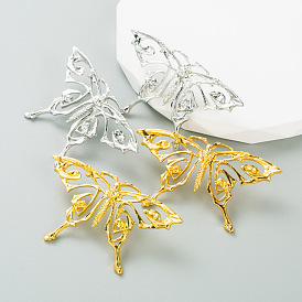 Chic Butterfly Alloy Earrings: Creative, Trendy and High-Quality Jewelry with Vintage Charm