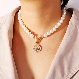 Minimalist Fashion Coin Pendant with Pearl Necklace - Unique and Versatile