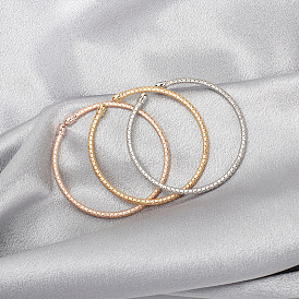 Minimalist Circle Open Copper Bracelet - Fashionable, Unique Design, Geometric Accessories.