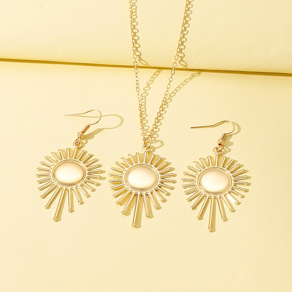 Комплект из ожерелья с подвеской из сплава Sun и сережек-подвесок