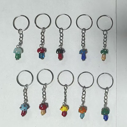 10 Llavero con colgante de hongo de lampwork de piezas, Con aro de hierro bañado en platino