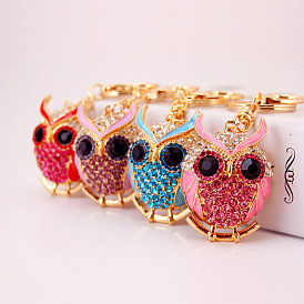 Owl Keychain Metal Pendant for Keys and Bags - Cute Fashion Accessory