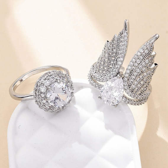 Кольца из латуни с микропаве из прозрачных кубических цирконий для женщин