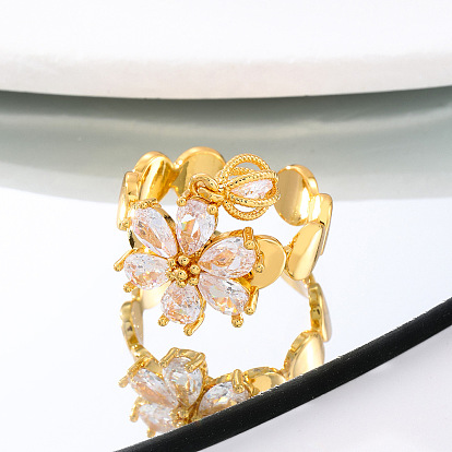Латунь с открытыми кольцами-манжетами из прозрачного кубического циркония, цветок