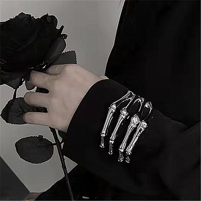 The same style bracelet in the show field, niche design skeleton ghost claw bracelet, female and male funny bracelet