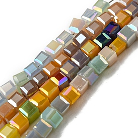 Стеклянные бусины с гальваническим покрытием , с полным покрытием цвета радуги, граненые, кубические