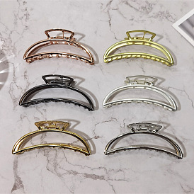 Elegant Metal Hair Clip for Stylish and Graceful Hairstyles - Large Crescent Moon Shape