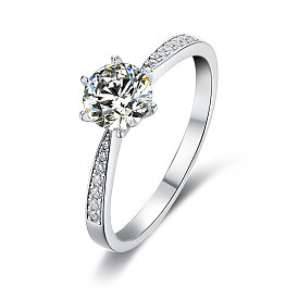 Роскошное женское кольцо из серебра с муассанитом и бриллиантами