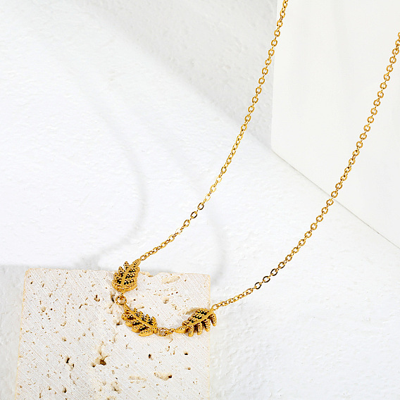 304 Stainless Steel Triple Leaf Pendant Necklaces for Women