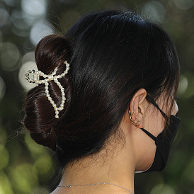 Eco-friendly Zinc Alloy Pearl Butterfly Hair Clip with Rhinestone for Ponytail and Updo