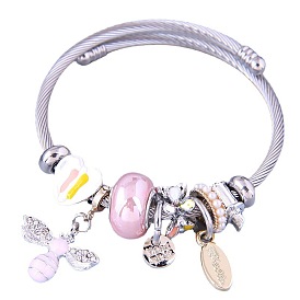 Metallic Sweet Bee Pendant Bracelet - Fashionable and Chic Accessory