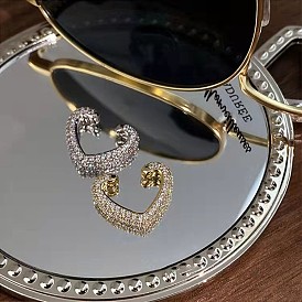 Elegant Heart-shaped Clip-on Earrings with Rhinestones - Minimalist, Chic, Trendy.