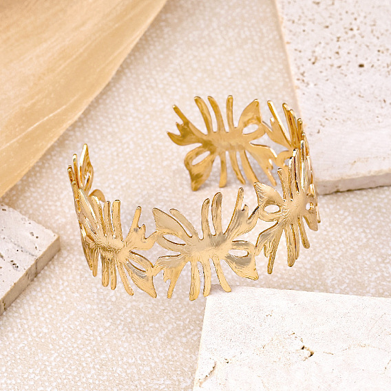 Armreifen mit Blumenmuster aus Eisen für Damen