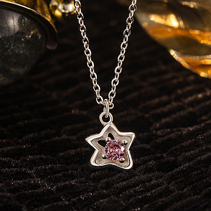 Collares con colgantes de latón engastados con circonitas cúbicas rosas, estrella
