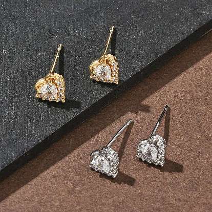 Женские серьги-гвоздики из латуни с микропаве и прозрачным кубическим цирконием, сердце