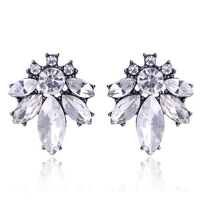Stylish and Elegant Crystal Flower Earrings with a Personalized Touch