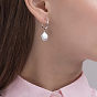 Boucles d'oreilles pendantes en argent sterling plaqué rhodium en forme de C, avec perles rondes plates naturelles