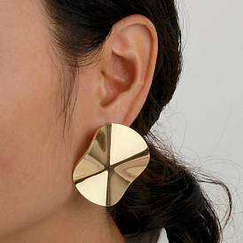 European and American Fashion Metal Earrings - Geometric Ear Jewelry for Women.