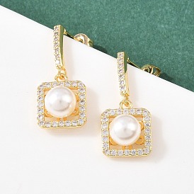 Квадратные серьги-гвоздики с подвесками из прозрачных кубических цирконий с микропаве из латуни, с акриловой имитация жемчуга, долговечный, стойки покрытие, без кадмия и без свинца