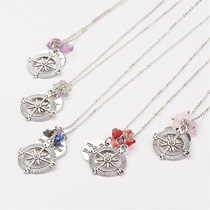 Collares pendientes de la aleación, con cadenas de latón y chips de piedras preciosas, brújula