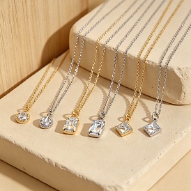 Colliers pendentifs géométriques en laiton pavé de zirconiums cubiques transparents