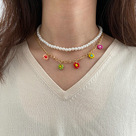 Collier pendentif bohème en perles de marguerite – multicouche et polyvalent pour les vacances.