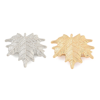 Брошь из сплава в форме кленового листа