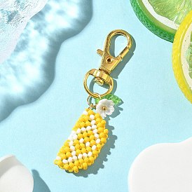 Подвеска в виде лимона, выполненная вручную на ткацком станке, с подвеской в виде листика из акрила и поворотными карабинами из сплава