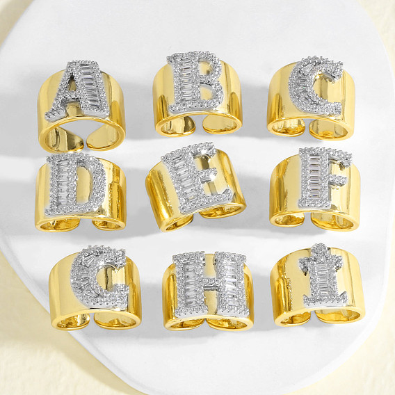 Латунные кольца-манжеты с микропаве из прозрачных кубических цирконий, буквы, золотые
