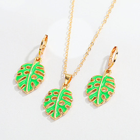 Vintage Leaf Jewelry Set with Dripping Oil Pendant Necklace and Metal Earrings