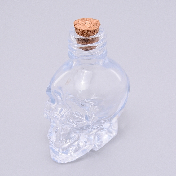 Glasflasche, mit Korkstopfen, Schädel