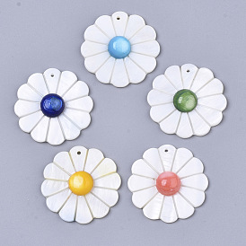 Natural Freshwater Shell Pendants, Dyed, Flower