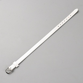 Браслет из искусственной кожи без рисунка с застежкой из сплава.