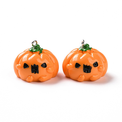 Pendentifs en résine opaque d'halloween, breloques citrouille jack-o'-lanterne, avec boucles en fer couleur platine
