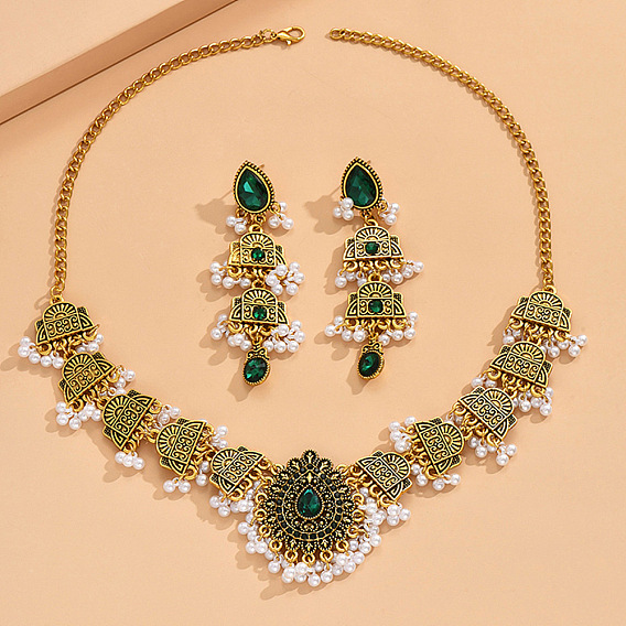 Ожерелье с подвеской из сплава в форме капли и пластика с жемчугом и стразами и серьга-гвоздик