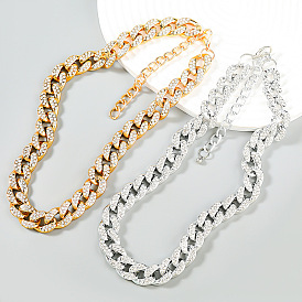 Resin Diamond Necklace - Hip-hop Style Chain Jewelry for Fashionable Women.