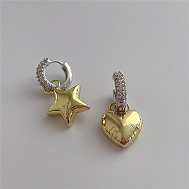 Двухцветные серьги-кольца из сплава с микропаве из прозрачных кубических цирконий, платиной и золотом