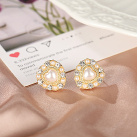Vintage Pearl Heart Earrings with S925 Silver Pin, Sweet and Elegant Ear Studs in Palace Style, Simple and Chic Women's Earrings.