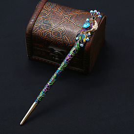 Vintage-style hairpin with simple painted hair accessories and tassel hairpin.