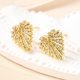 Серьги-гвоздики из латуни с микро-паве и прозрачным фианитом в форме сердца, без свинца и без кадмия, стойки покрытие, долговечный