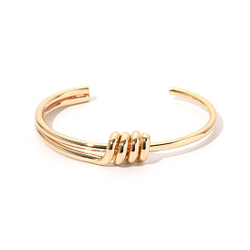 Fashionable Gold-plated C-shaped Knot Bracelet - Creative Style, Spring-loaded Bangle.