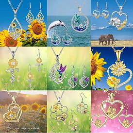 Комплекты из ожерелий с подвесками и серег-гвоздиков из сплава