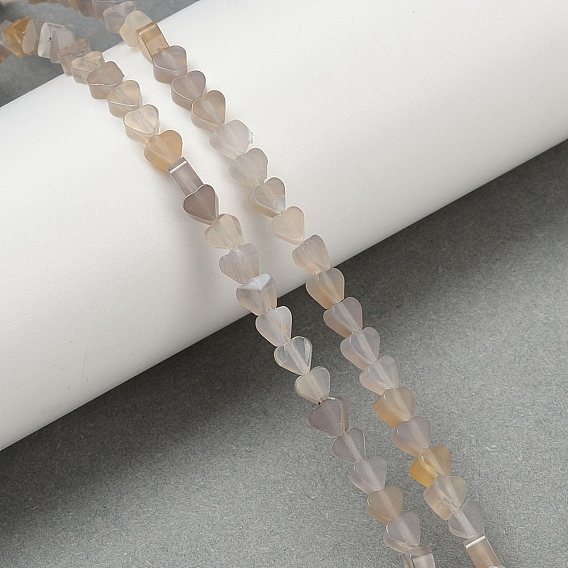 Серые натуральные бусины из агата , сердце