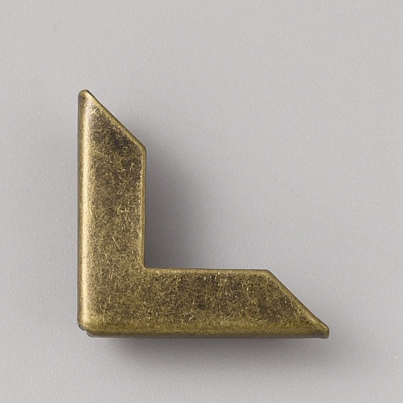 Защитные уголки для железных сумок