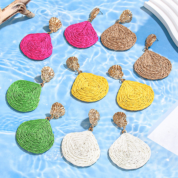 Серьги-гвоздики из сплава рафии в форме капли с ракушкой, золотые