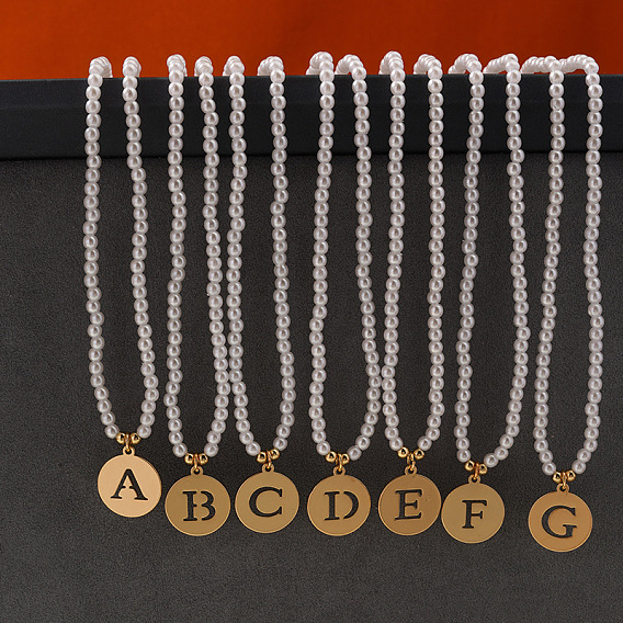 Круглые пластиковые бусины из жемчуга, 304 плоские круглые подвески из нержавеющей стали с буквами для женщин, белые, золотые